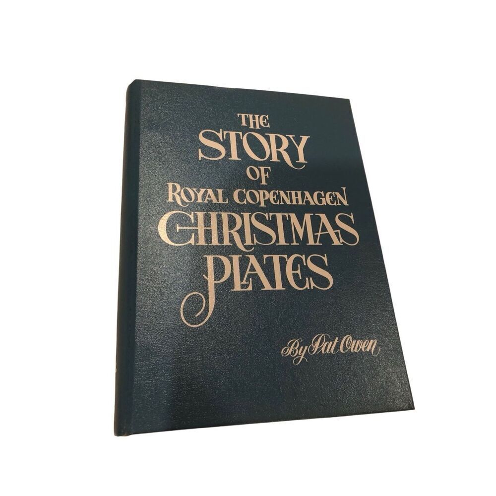 VNT The Story of Royal Copenhagen Christmas Plates and Ephemera  1961 HC